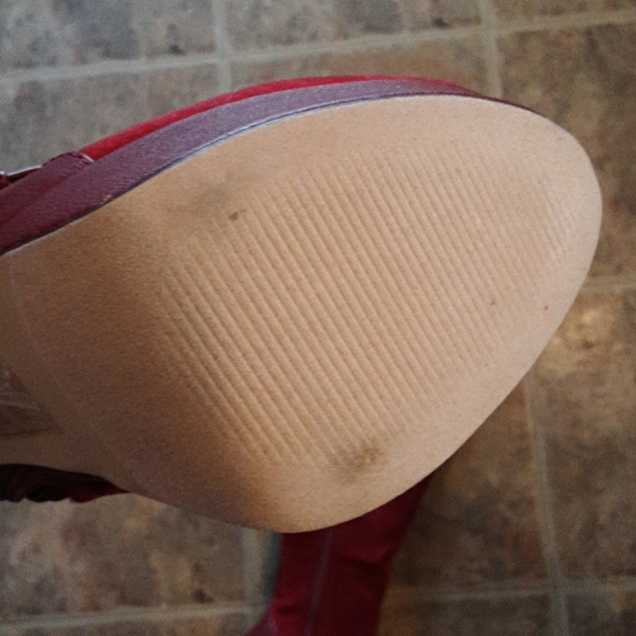 Red knee high suede boots - Picture 3 of 8